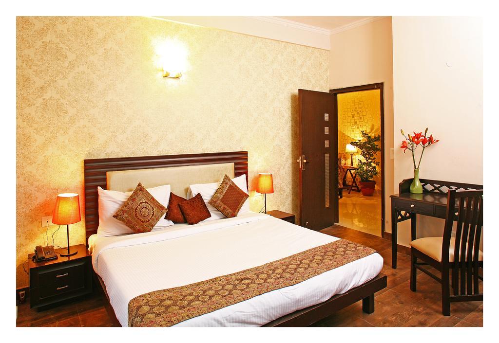 Evergreen 2Bhk Service Apartment Vasant Kunj Fortis Ilbs Нью-Дели Экстерьер фото