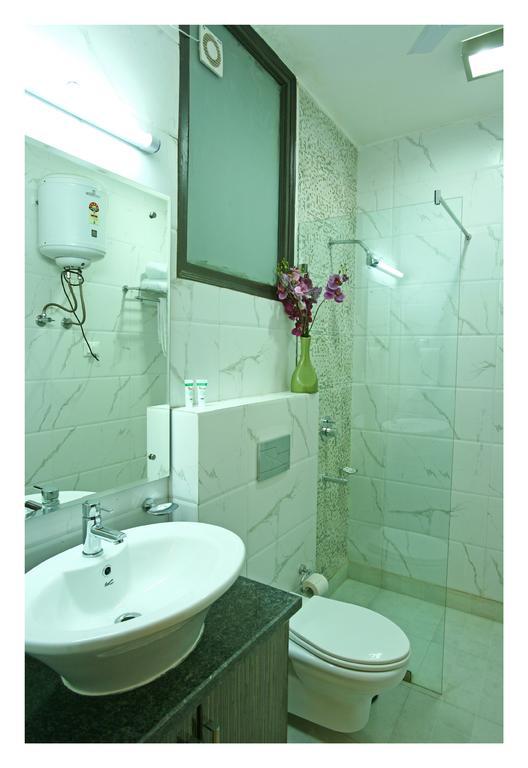 Evergreen 2Bhk Service Apartment Vasant Kunj Fortis Ilbs Нью-Дели Экстерьер фото